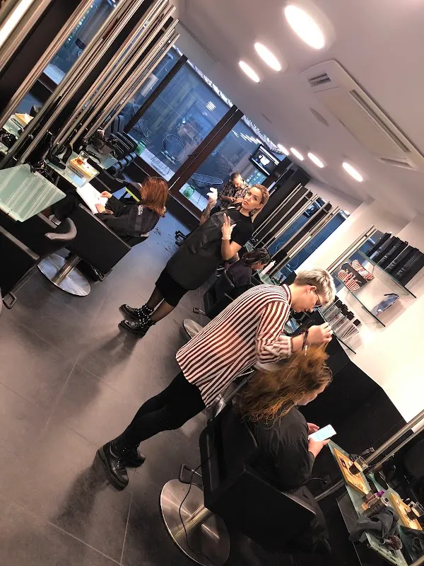 TONI&GUY Schuman