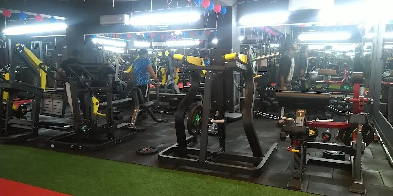 JR Gold's Fitness