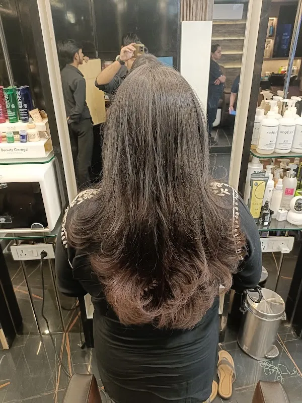 Page 7 Unisex Salon in Hazratganj, Lucknow