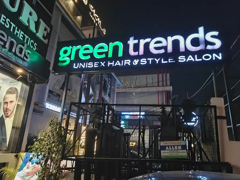 Page 7 Unisex Salon in Hazratganj, Lucknow