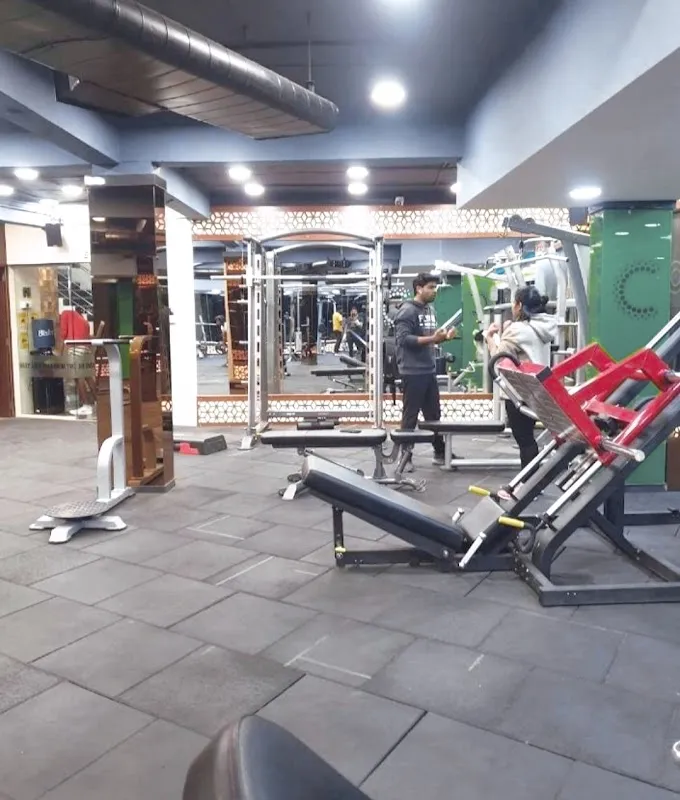ICONIC FITNESS Koramangala 4th Block- Largest fitness chain in Bangalore | Best Rated | Unisex Fitness Centers | Gx Studio