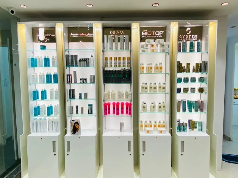Manik's Salon