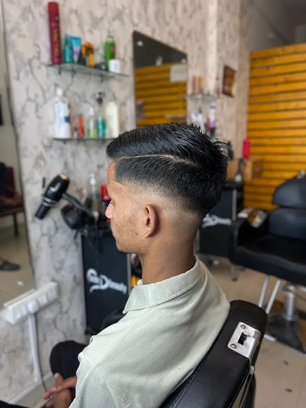 SHUBHZ The Perfect Men's Salon