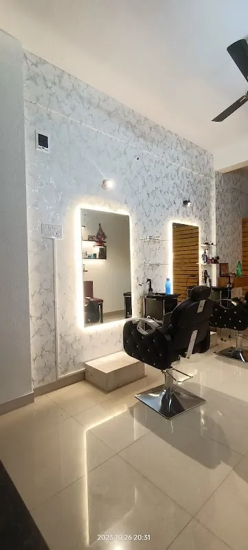 SHUBHZ The Perfect Men's Salon