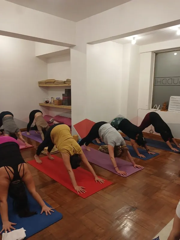 Lunares Yoga
