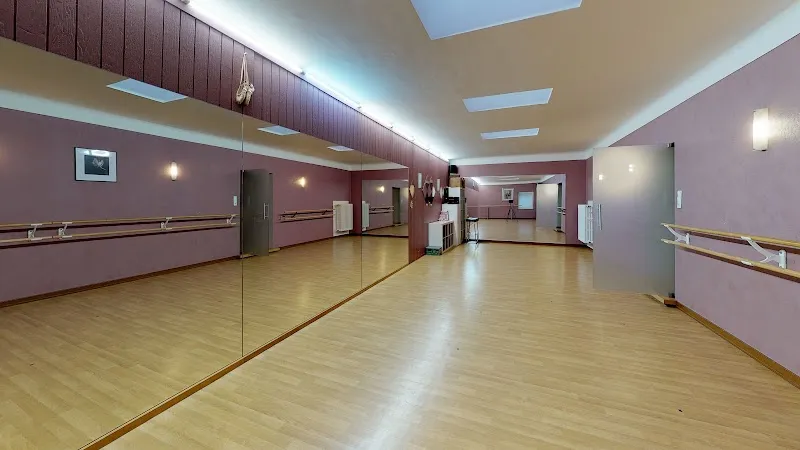 Dance School Mireille Roulling