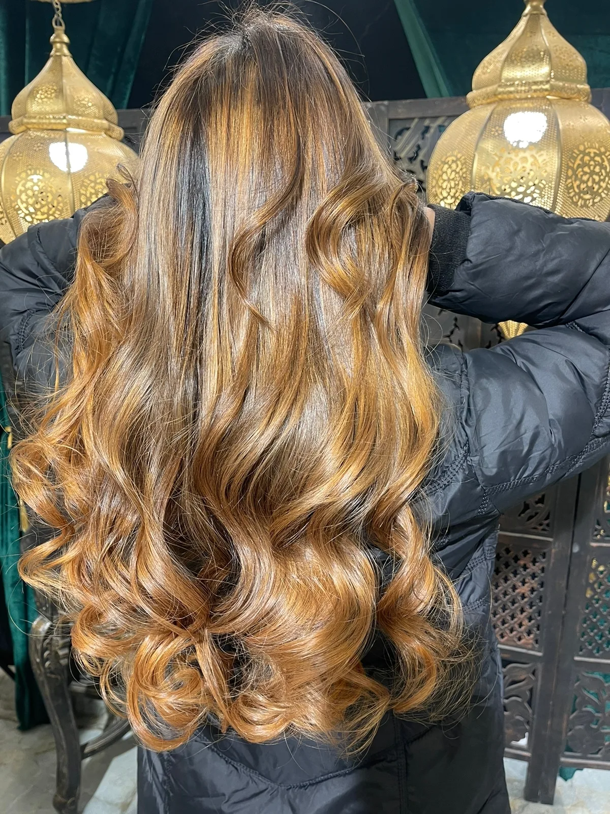 Monash Makeovers | Luxury Unisex Salon & Academy | Unisex Salon In Rohini