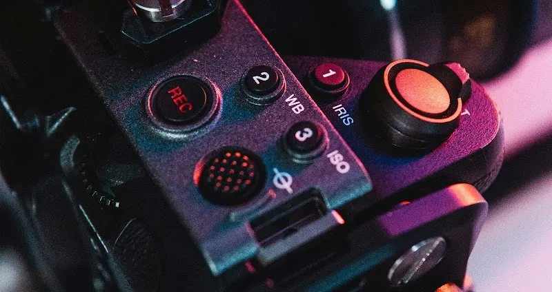 7Wings Media