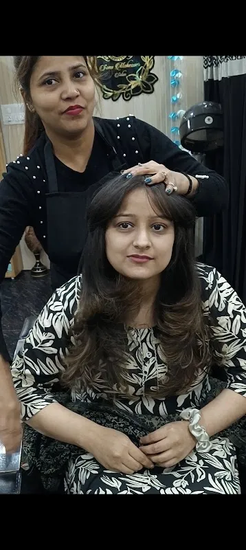 Sonu Makeovers salon