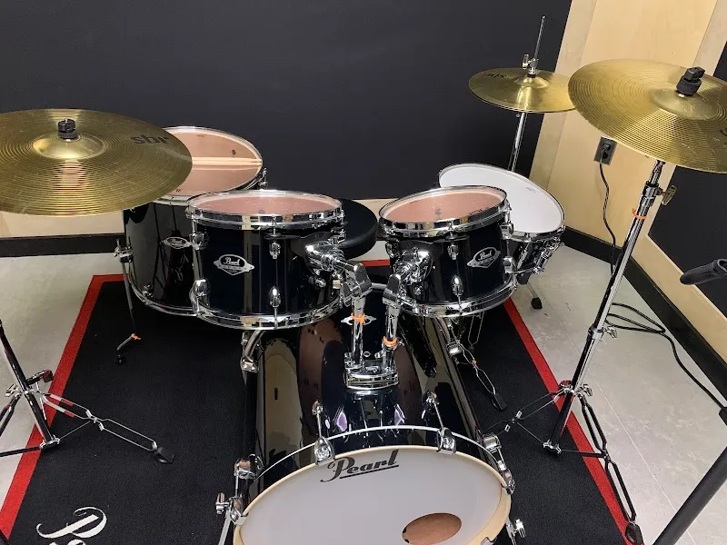 PIRATE.COM - Rehearsal & Recording Studios