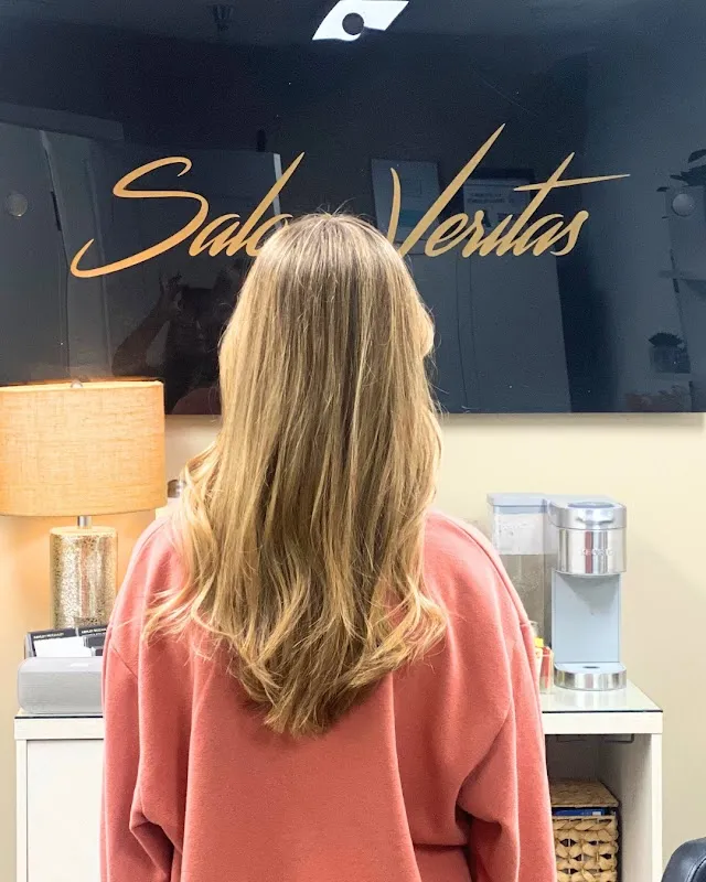 Salon Veritas