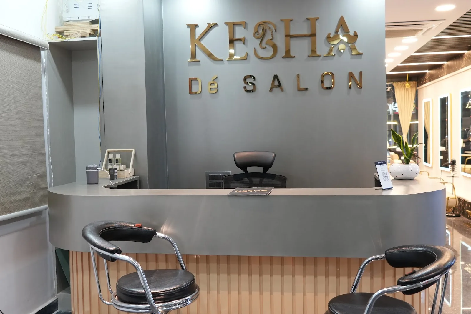 Kesha De Salon
