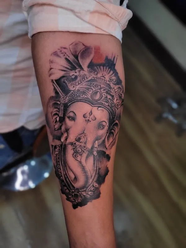 Royals Tattoo Studio & Academy