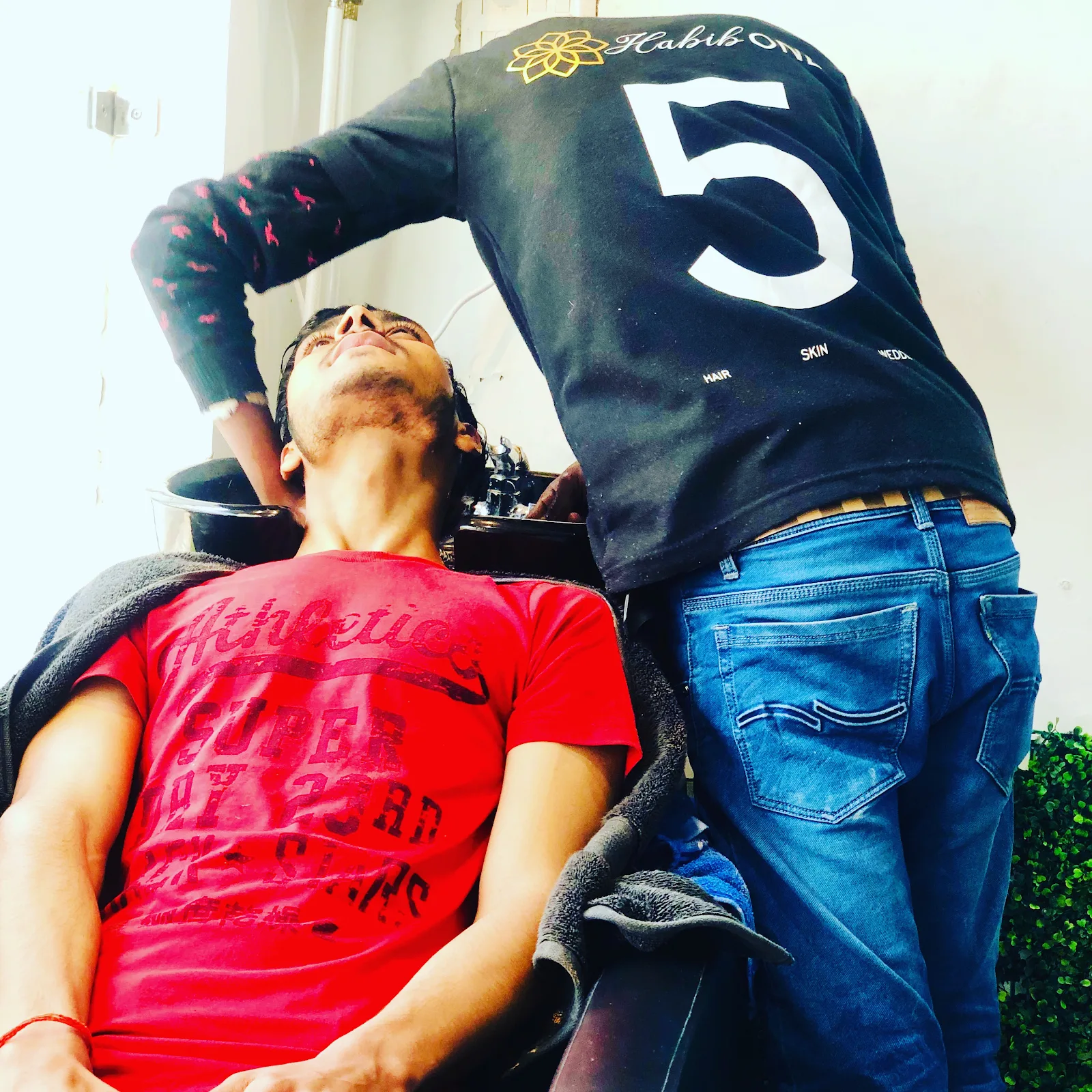 Habib One Salon and Makeup Studio - Nanak Piyaon
