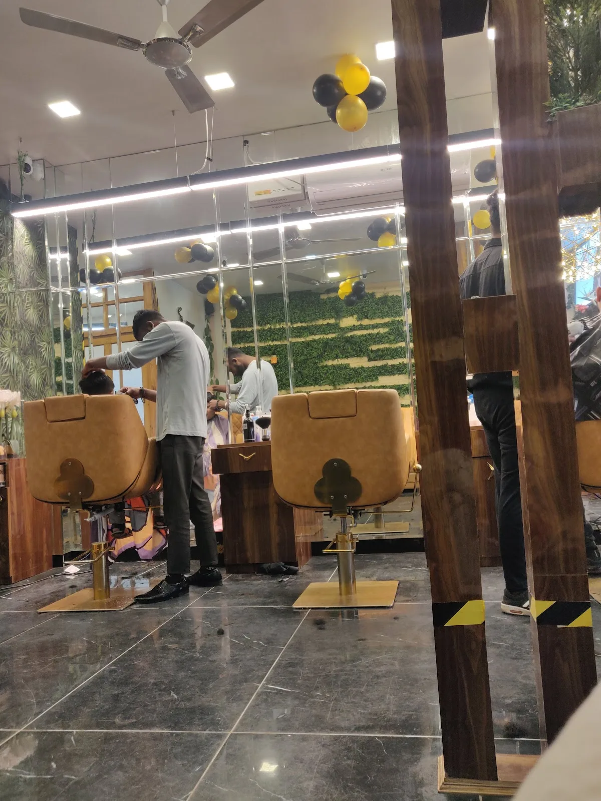 Habib One Salon and Makeup Studio - Nanak Piyaon