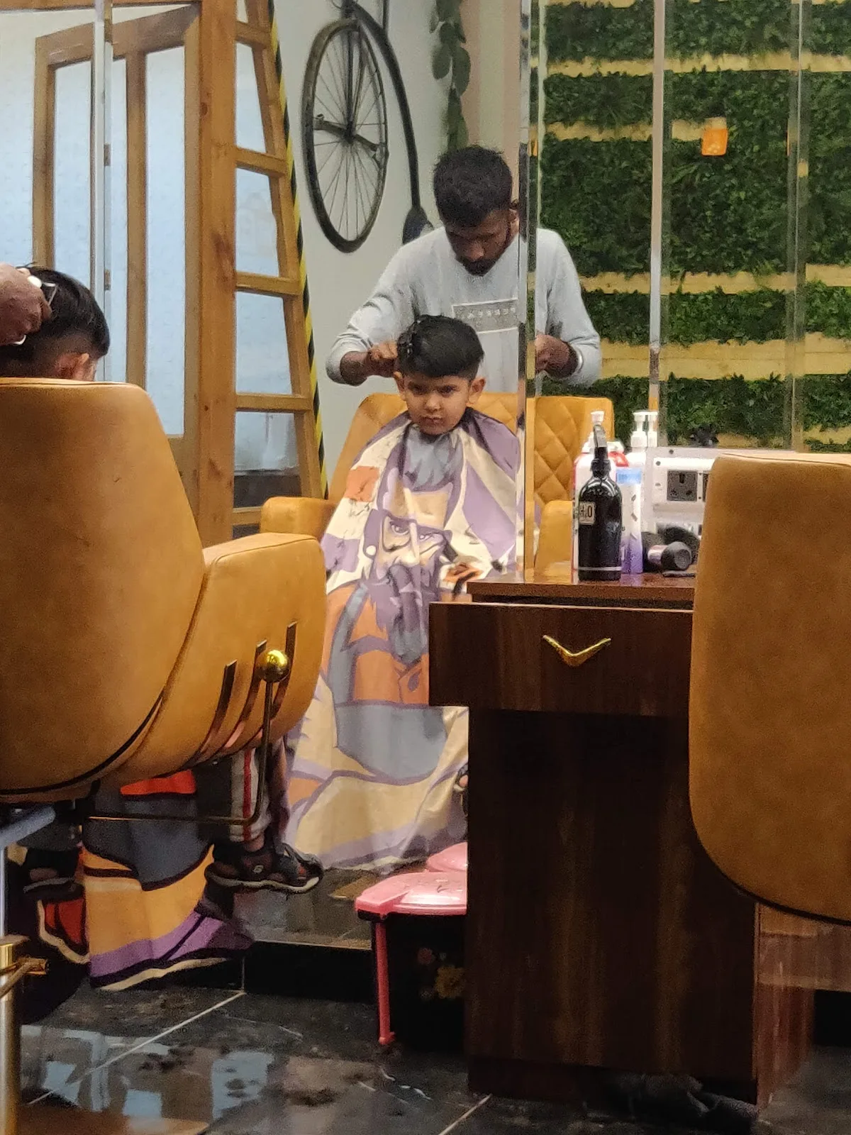Habib One Salon and Makeup Studio - Nanak Piyaon