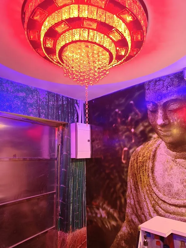 Poonam Unisex Spa & Salon