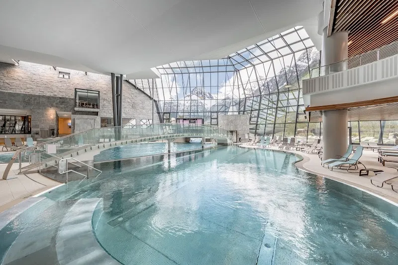 Aqua Dome