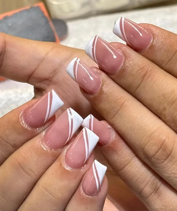 Glamin Unisex Salon - Makeup artist in Hari Nagar - Unisex salon in Hari Nagar - Nail art - bridal makeup in Hari Nagar