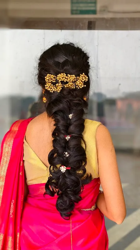 Shreya Saaj Beauty Parlour (Professional Beautician)
