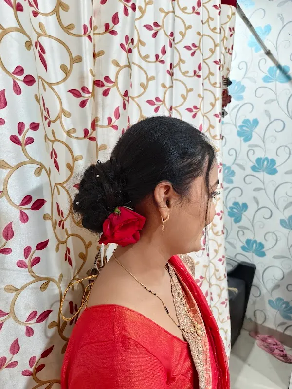 Shreya Saaj Beauty Parlour (Professional Beautician)