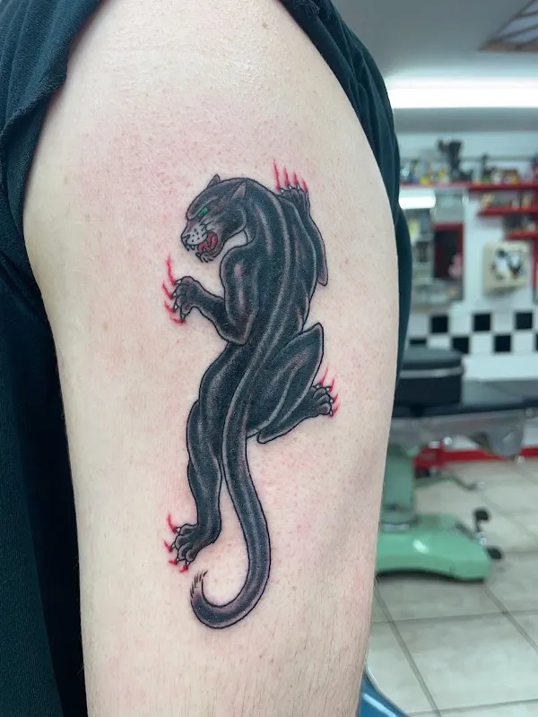 Flamin' Eight Tattoo Studio