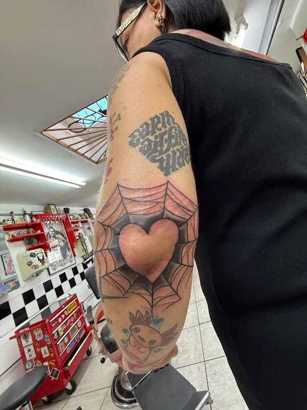 Flamin' Eight Tattoo Studio