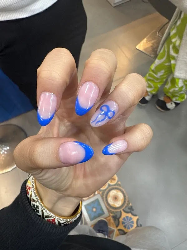 Beyond_thesalon