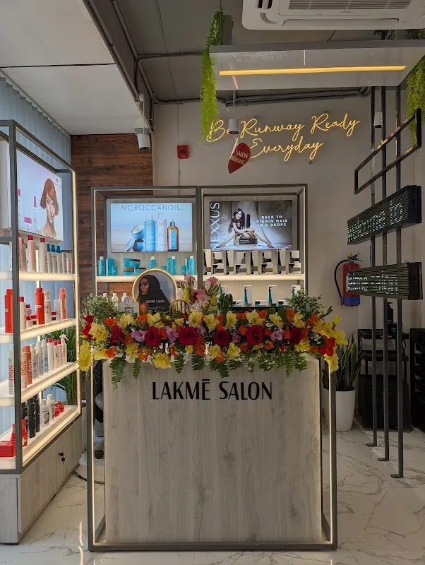 Lakme Salon For Him and Her in Rajajipuram, Lucknow