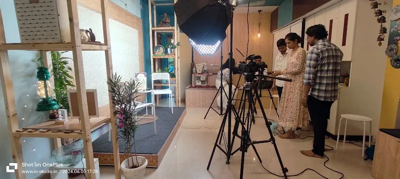 I O Studio