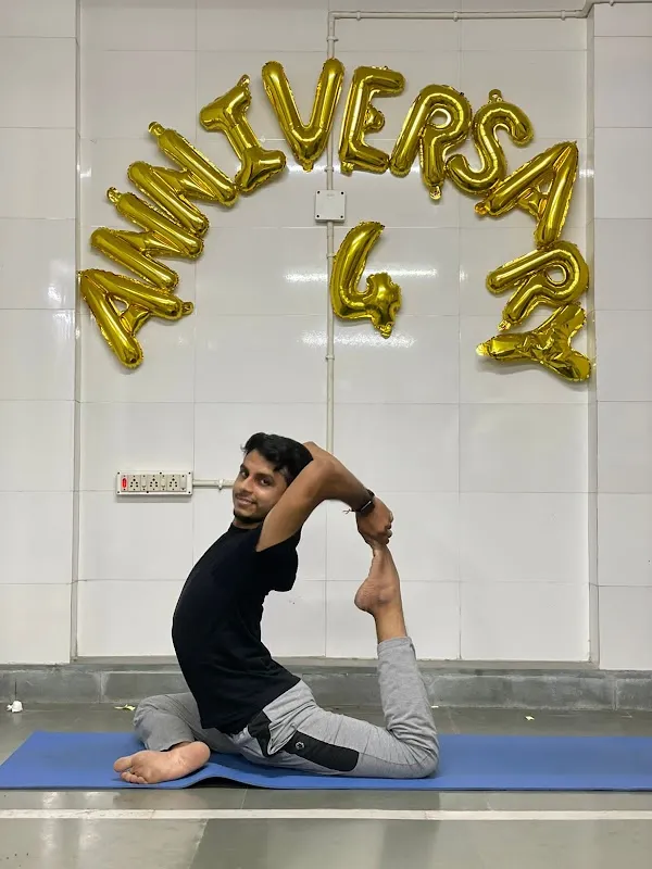 Yoga With Sandy - Yoga Instructor in Kakurgachi Kolkata | Yoga Classes | Kakurgachi