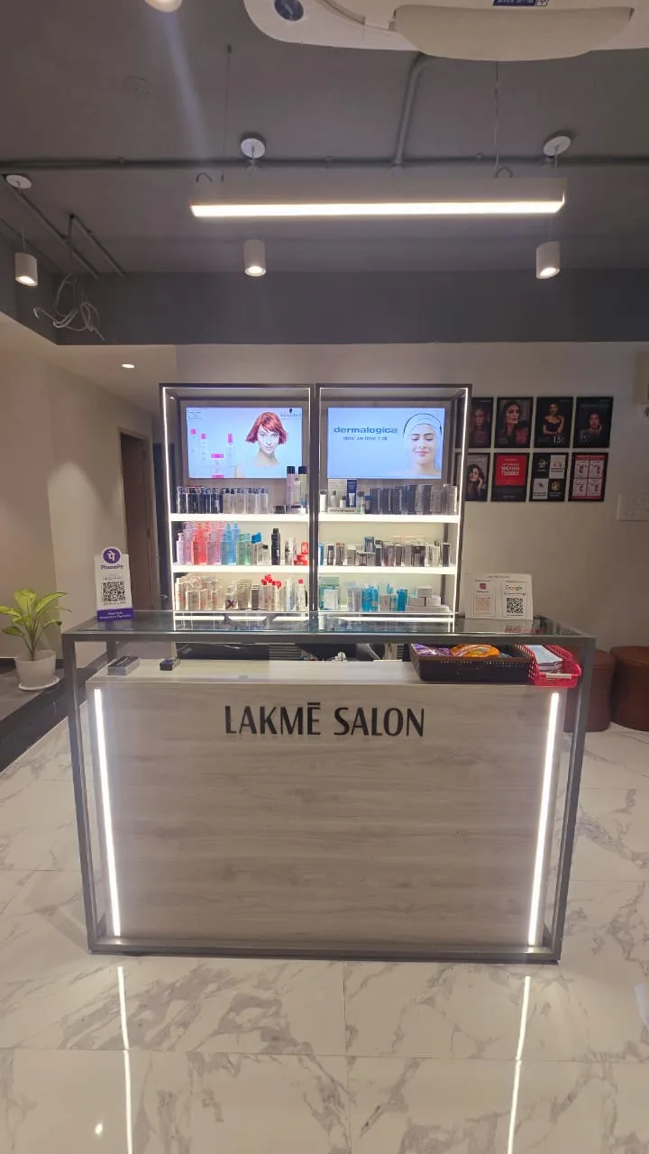 Lakme Salon For Him and Her in Prabhat Road,Pune