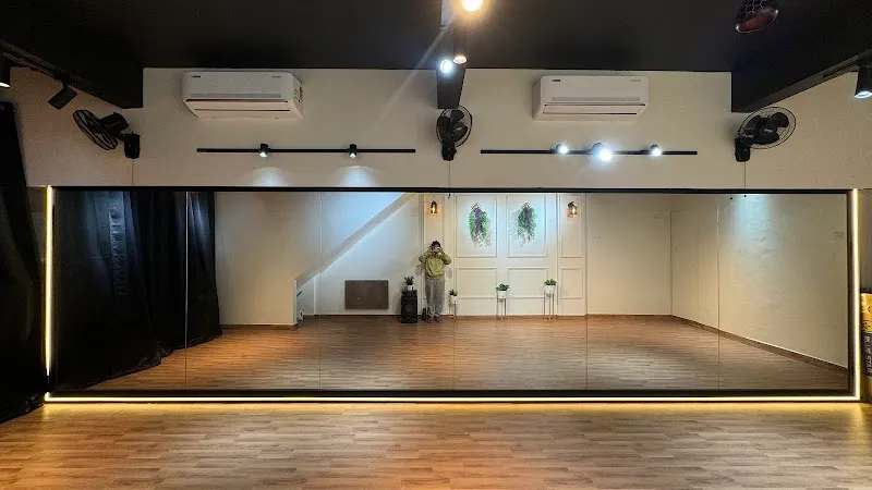 BFF DANCE STUDIO 2nd Branch