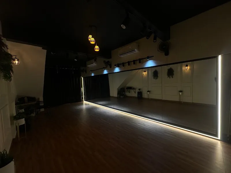 BFF DANCE STUDIO 2nd Branch