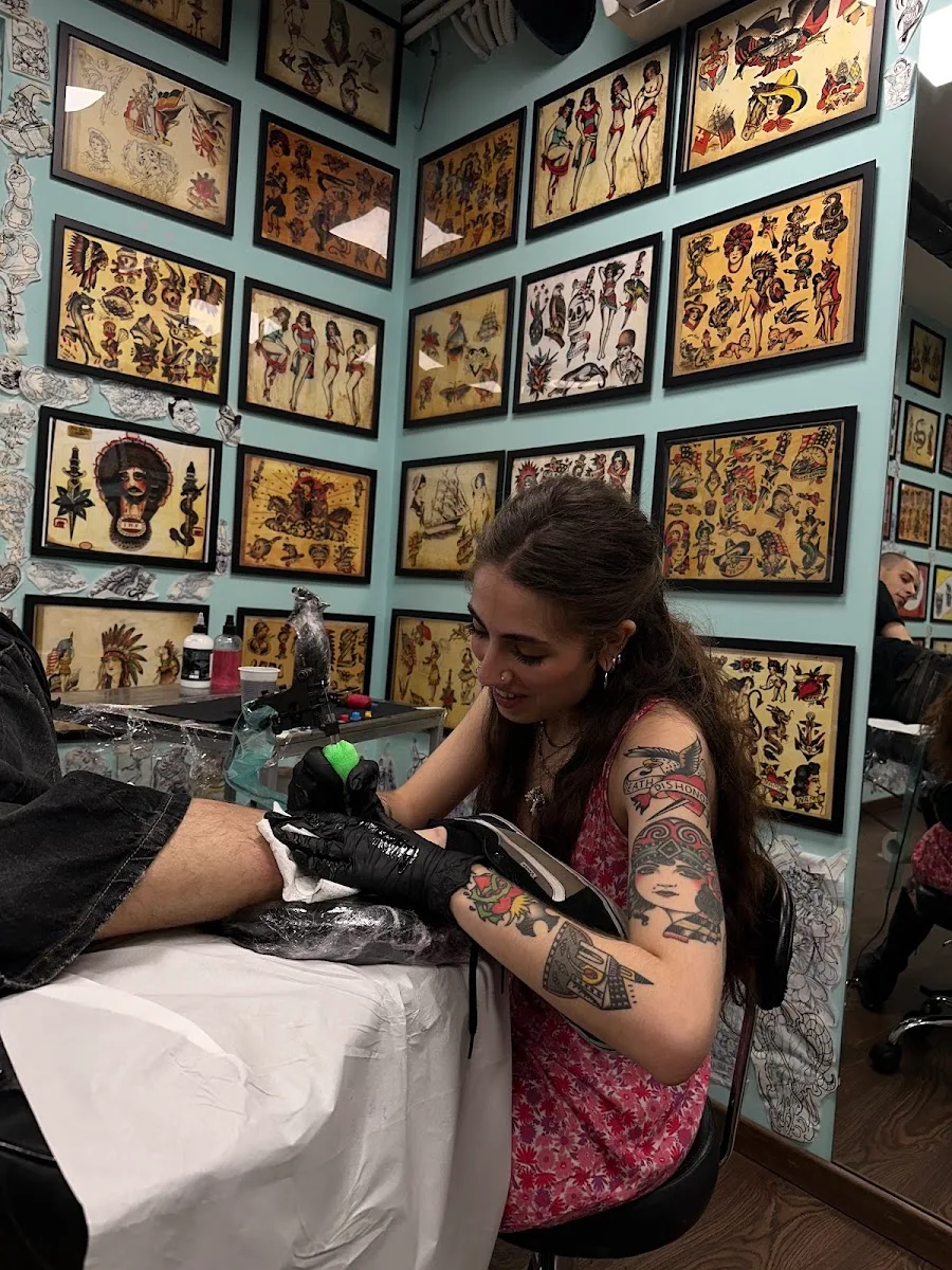 Fronte Del Porto Tattoo Parlor
