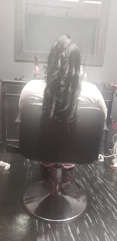 Double Diamond Hair Salon