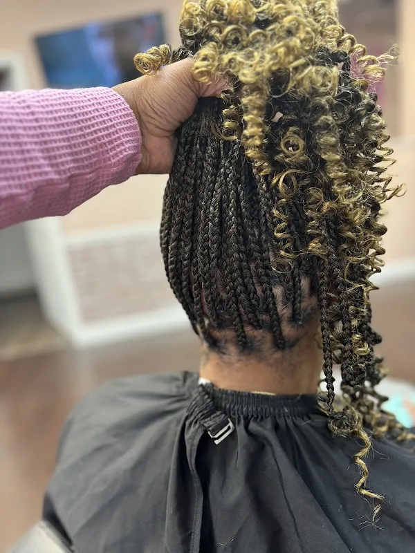 Double Diamond Hair Salon