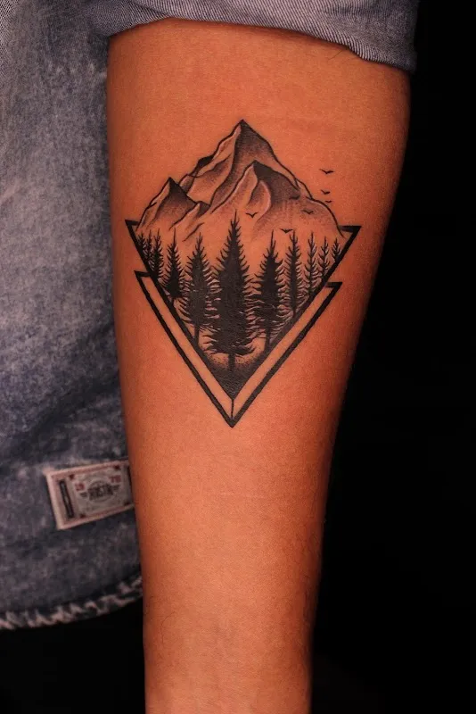 Crazy Ink Tattoo And Body Piercing Studio