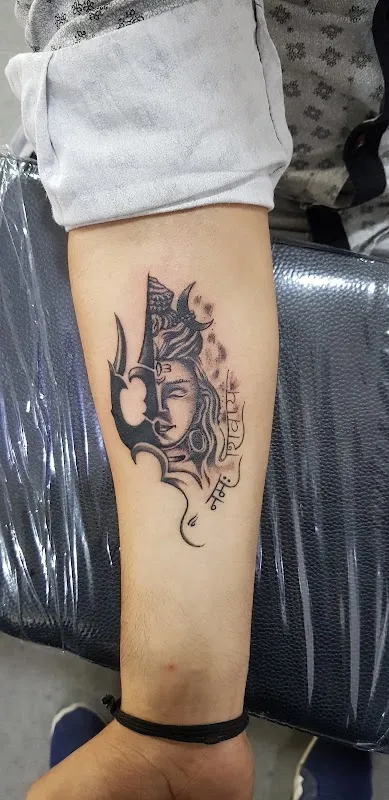 Dwarka Tattoo & Piercing Studio