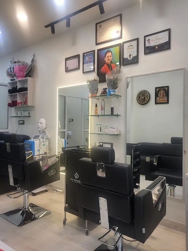 Mesmerize Beauty Salon And Academy (Ladies Salon)