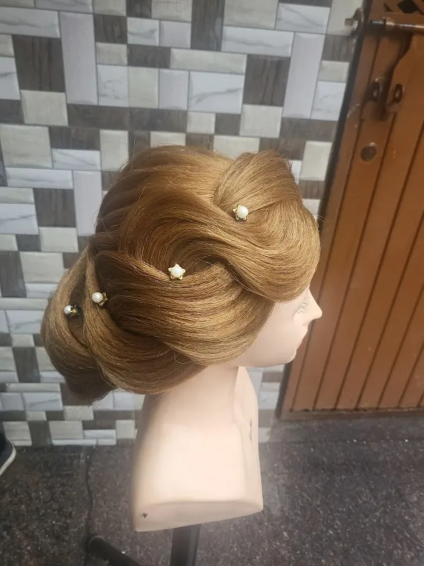 Mesmerize Beauty Salon And Academy (Ladies Salon)