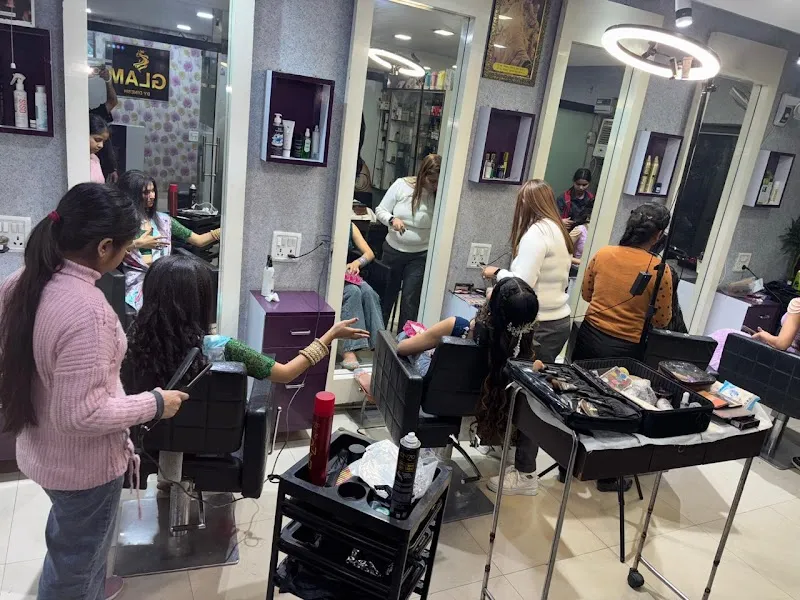 Studio 27 Salon & Academy-Best Salon In Keshav Puram.