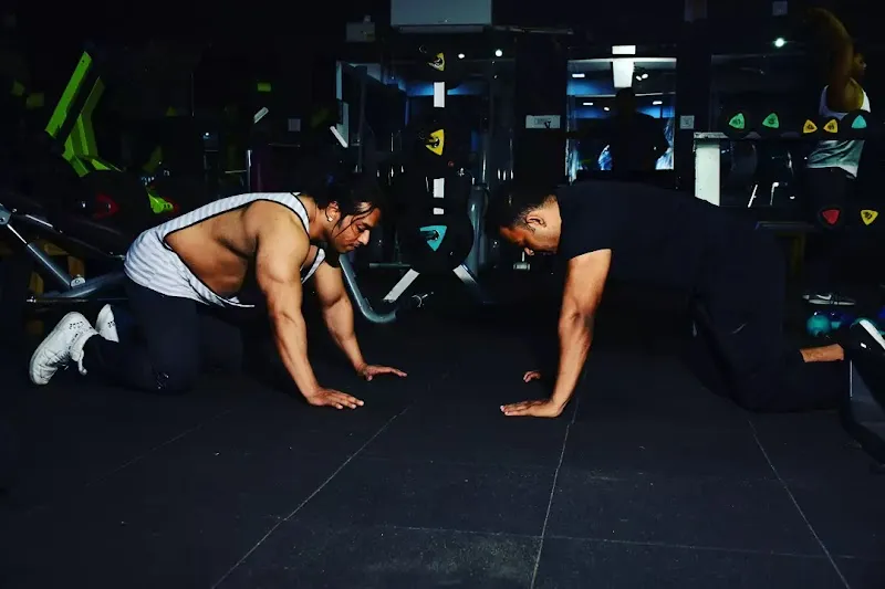 STRONG HOUSE GYM