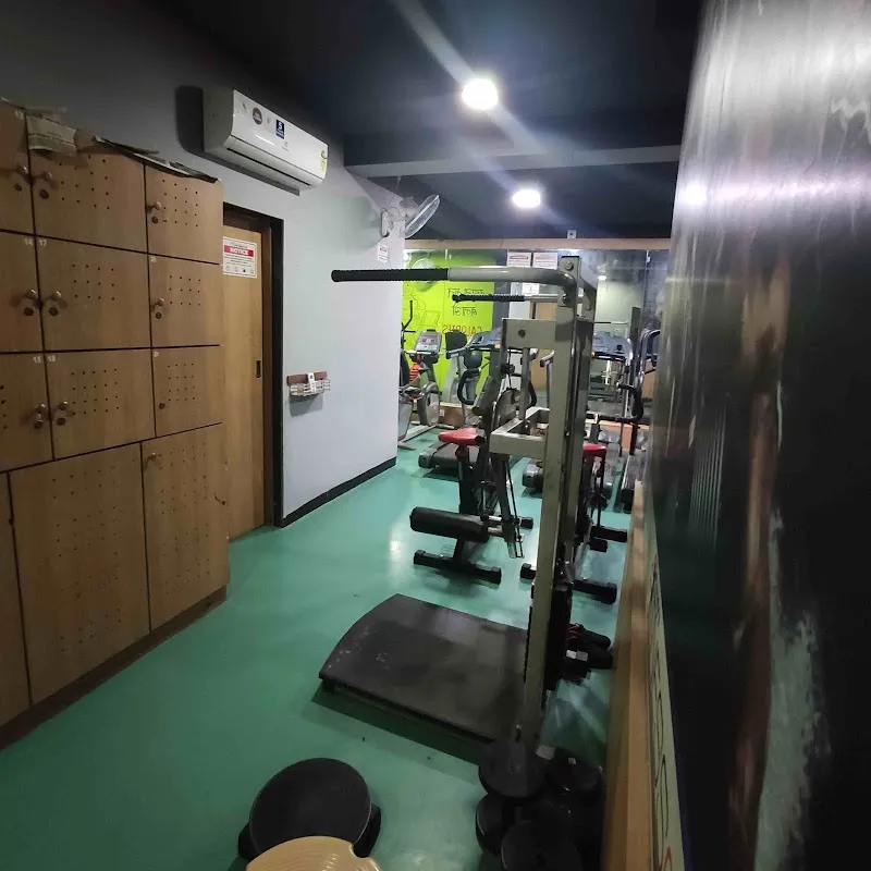 Sandy's Fitness Care (Gymnasium)