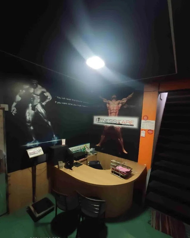 Sandy's Fitness Care (Gymnasium)
