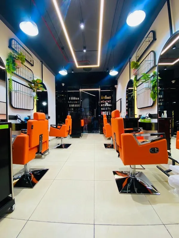 Salon Salt N Pepper