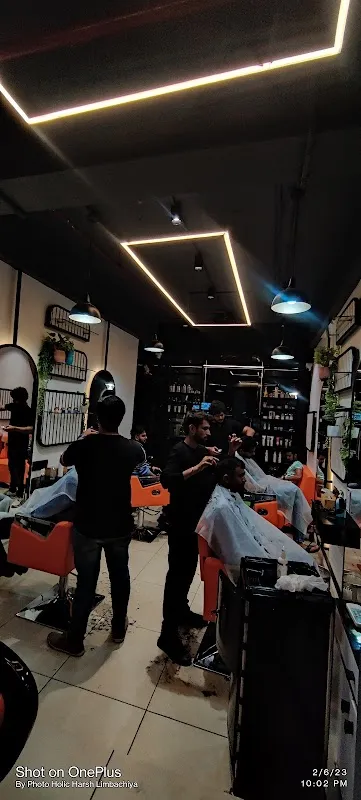 Salon Salt N Pepper
