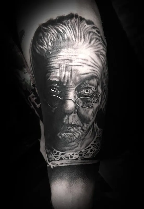 Homesick Tattoo Studio & Gallery