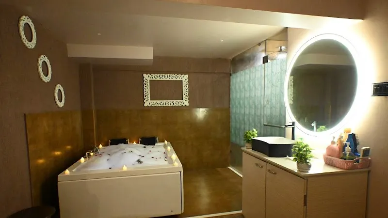 TEENA-DAY OUTCALL NIGHT SPA.