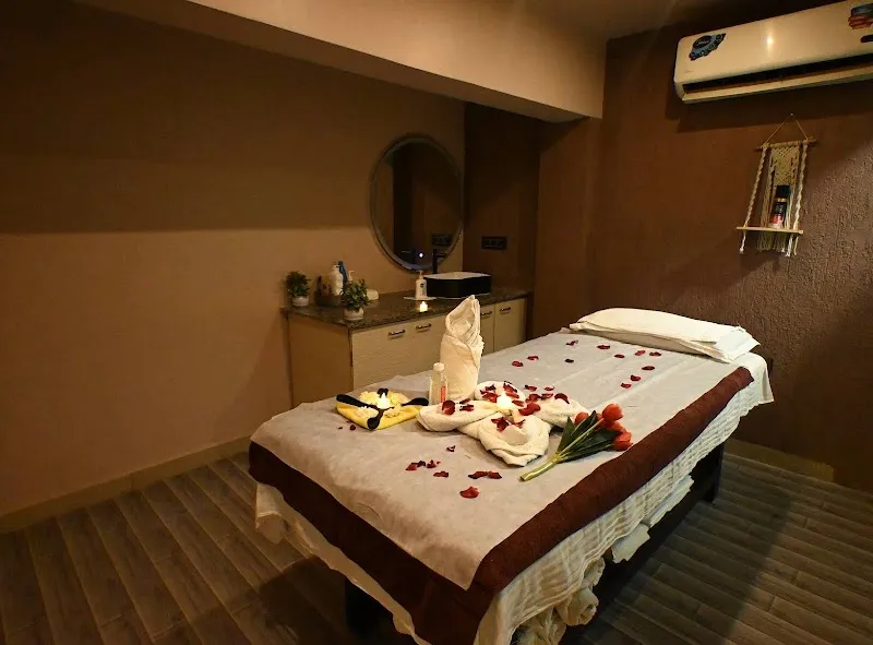 TEENA-DAY OUTCALL NIGHT SPA.